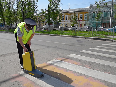 В Вологде проверяют качество дорожной разметки на  городских улицах