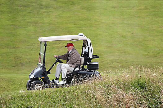 Times: Трамп намерен посетить Шотландию для игры в гольф