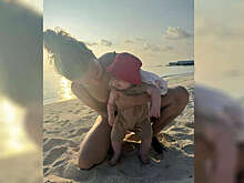 Актриса Милли Бобби Браун перестала скрывать лицо дочери