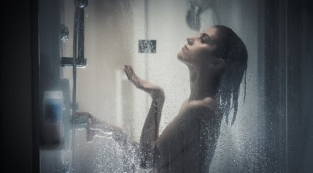 Горячий душ поможет при менструации
