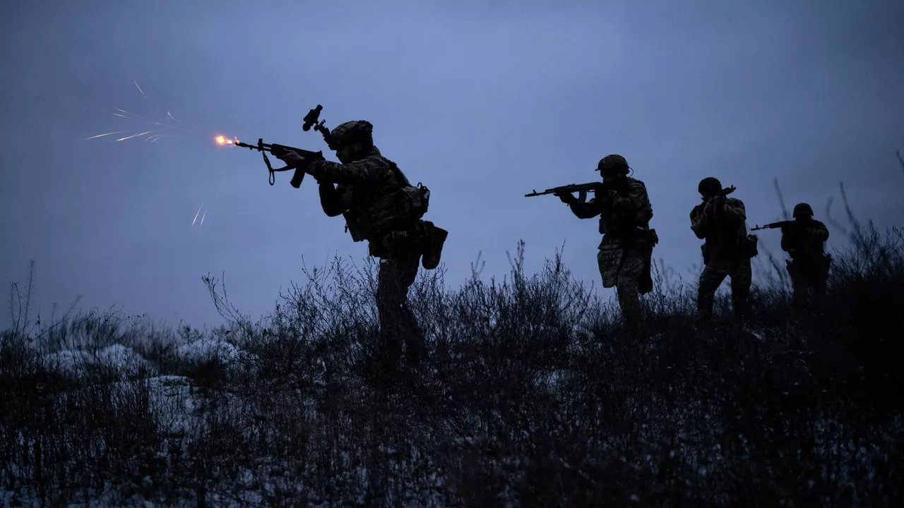 Эксперт оценил угрозу для РФ от создания нового военного альянса ЕС