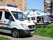 Вертолет Московского авиацентра эвакуирует 2 пострадавших в ДТП на Симферопольском шоссе