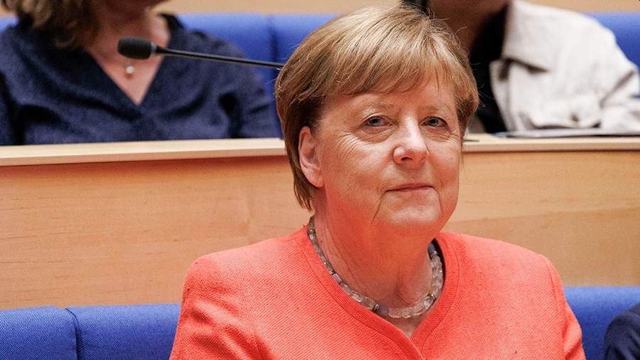 Меркель повторно назвала эпизод с лабрадором Путина демонстрацией силы