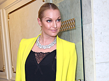 Волочкова со скандалом потребовала посадить своего водителя: «Настоящий мошенник»