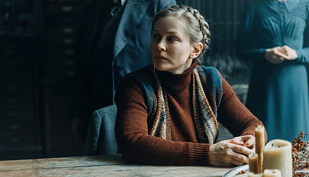 Юлия Пересильд исполнила «Колыбельную» для бегемота из фильма «Красавица»