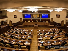 Свердловские депутаты залепили ценникам