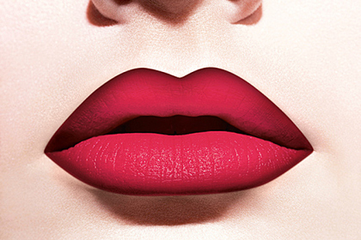 Givenchy «озарил» новую коллекцию макияжа излучением черного