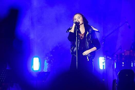 Певица МакSим заставила снайперов танцевать