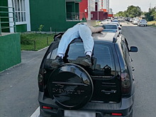 Росгвардейцы задержали в Оренбурге лежавшего на машине парня