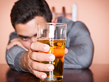 Нарколог назвал способы лечения алкогольного отравления