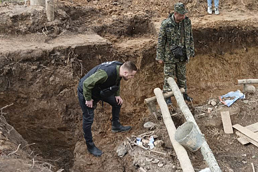 Поисковики спустя три года обнаружили убитых нацистами в Ленобласти инвалидов