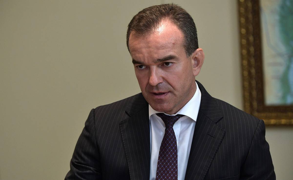 Российский губернатор запретил подчиненным покидать регион