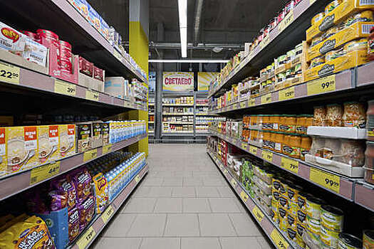 "Газета.Ru" выяснила, можно ли накрыть новогодний стол за 2990 рублей