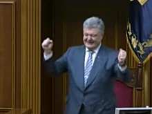 Тимошенко обвинила Порошенко, что он прикрывается святыми вещами