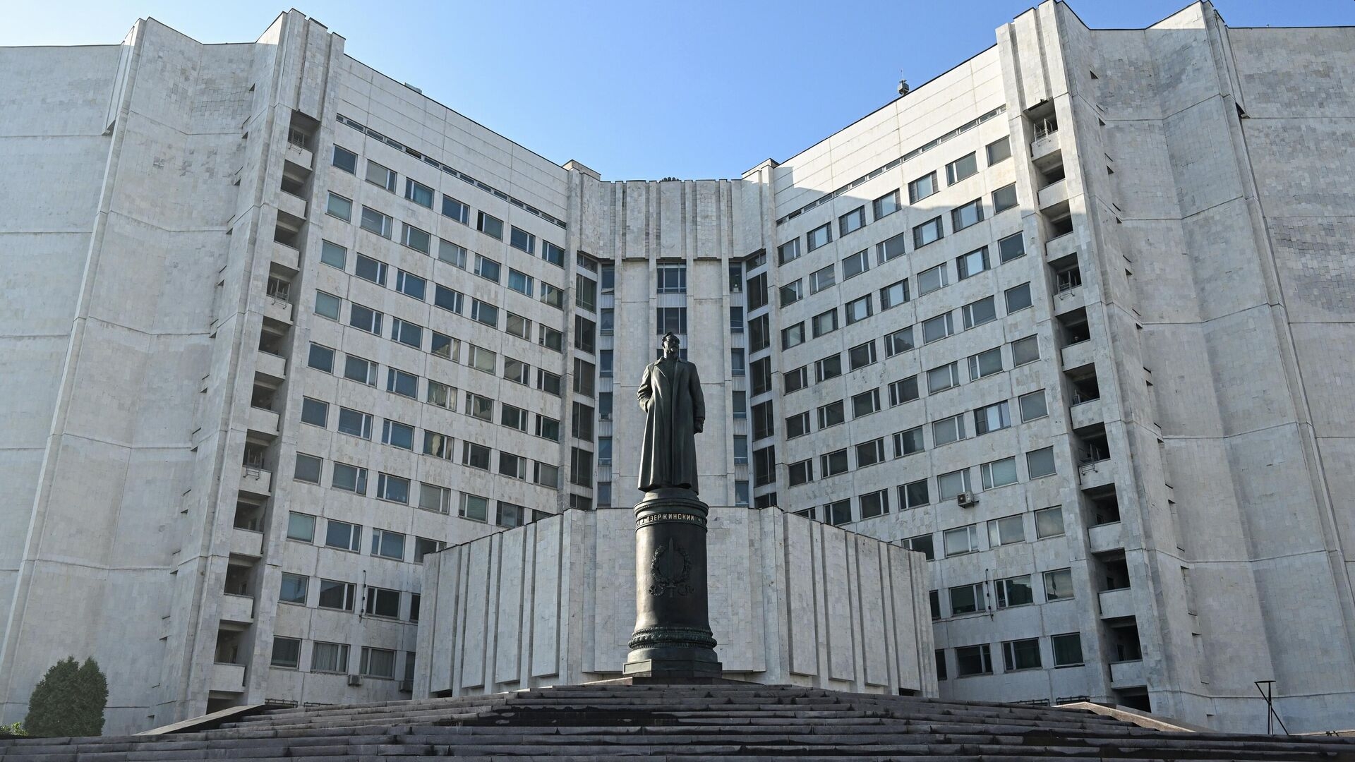 СВР: Лондон выступает основным поджигателем глобального конфликта