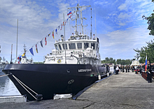 На новейшем большом гидрографическом катере «Александр Евланов» поднят Военно-морской флаг