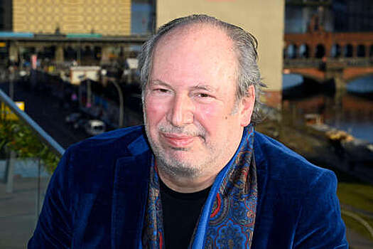 Композитор Ханс Циммер сделал предложение своей девушке во время концерта в Лондоне