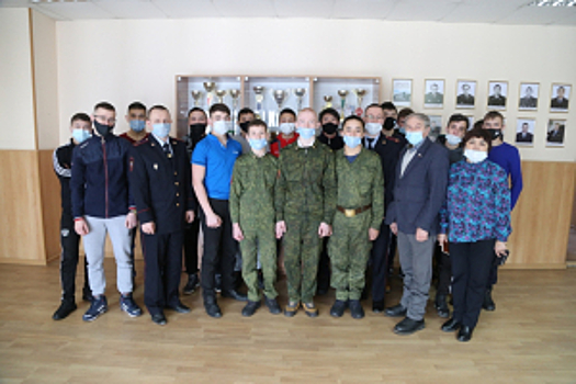В рамках Всероссийской акции «Студенческий десант», учащиеся образовательных учреждений Горно-Алтайска побывали на ознакомительной экскурсии в отделе полиции