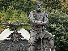 Ошибки в истории: памятник Александру III в Ялте стал предметом для споров