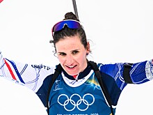 Французская биатлонистка завоевала золото в индивидуальной гонке на ОИ-2026