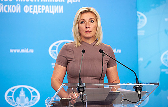 Захарова указала на вмешательство Франции в дела Румынии