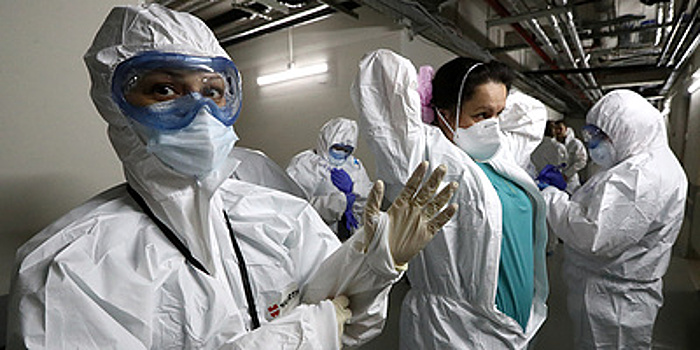 "Пандемию не планировал никто". Почему благотворительные фонды покупают защиту для врачей