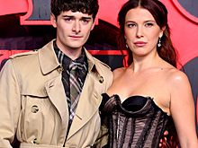 Ноа Шнапп стал крёстным отцом дочери Милли Бобби Браун