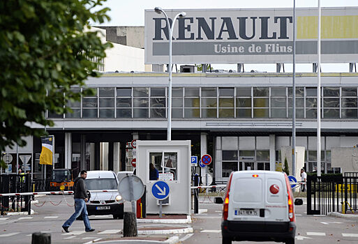 Сирил Абитбуль опроверг информацию об уходе Renault из Ф1