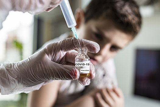 Названы первые претенденты вакцинации от COVID-19