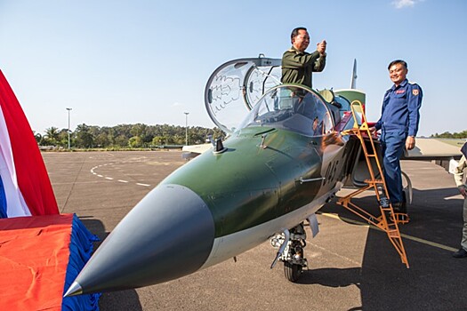 Як-130 в Лаосе: российские военные самолеты расширяют географию использования