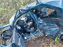 Под Ярославлем в ДТП два человека погибли, пятеро пострадали