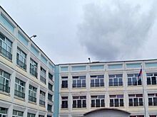 В школьной раздевалке вспыхнул пожар: учеников срочно эвакуировали