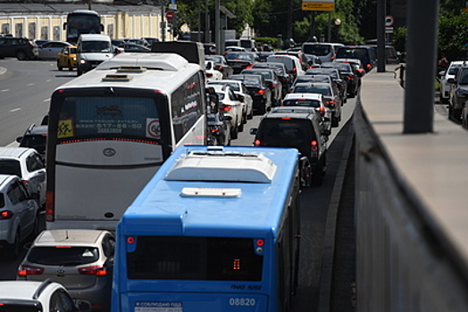 Москва встала в 8‑балльных пробках