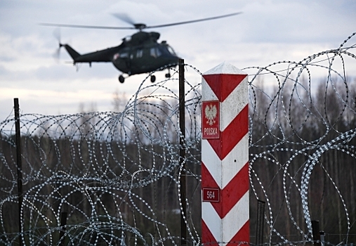 Польза завершила строительство забора на границе с Белоруссией