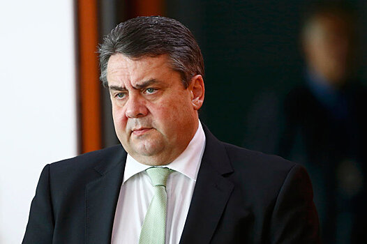Глава МИД Германии пожаловался на угрозы супруге
