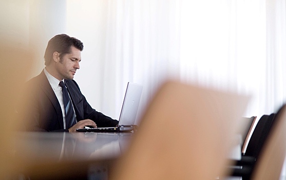 Мировые банки могут сократить до 200 тыс. рабочих мест