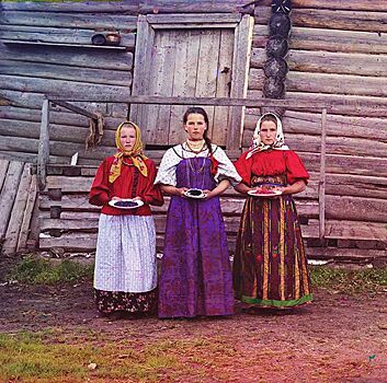 В «Коломенском» открылась выставка народных костюмов «Северная Атлантида»