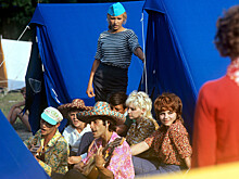 «Как здорово, что все мы здесь сегодня собрались»: как пели барды в СССР