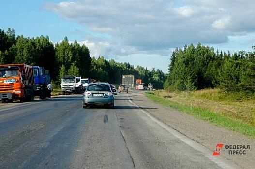 В Челябинске около элитных поселков Кременкуль и Экодом убрали пластмассовые столбики