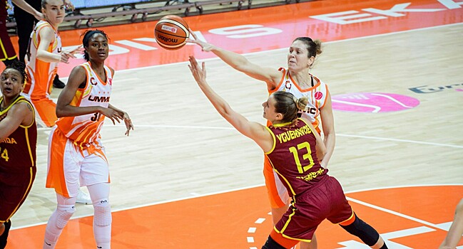 Баскетбольный клуб "УГМК" одержал уверенную победу в третьем туре группового этапа Евролиги