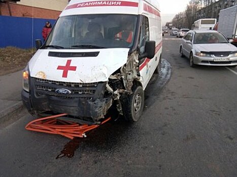 В Ангарске полицейские проводят проверку по факту ДТП с участием автомобиля скорой медицинской помощи