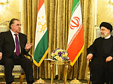 Рахмон и Раиси обсудили прямое авиасообщение между Душанбе и Тегераном