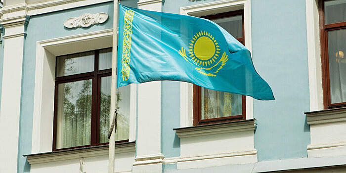 Флешмоб с флагом Казахстана запустили в соцсетях
