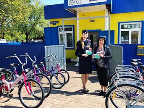 В Смоленской области сотрудники Госавтоинспекции напомнили велосипедистам о Правилах дорожного движения