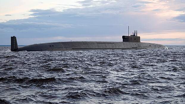 Названы сроки появления в ВМФ новой атомной подлодки и крейсера