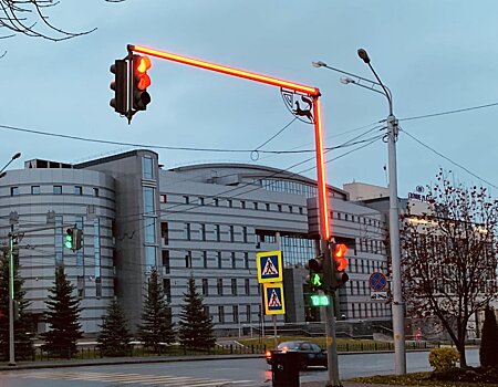 На 7 светофорных объектах в Уфе установлены светодиодные полосы, дублирующие сигнал