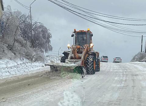 Владивостокцам напомнили об ответственности за уборку снега