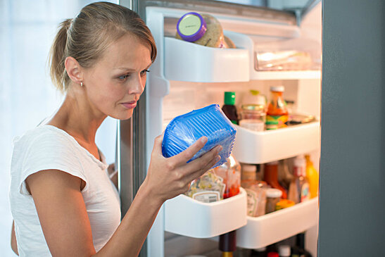В Роскачестве рассказали, можно ли есть просроченные продукты