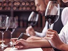 Россиянам назвали признаки некачественного вина