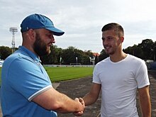 Игрок "Балтики" и фанат, устроившие перепалку после матча, помирились
